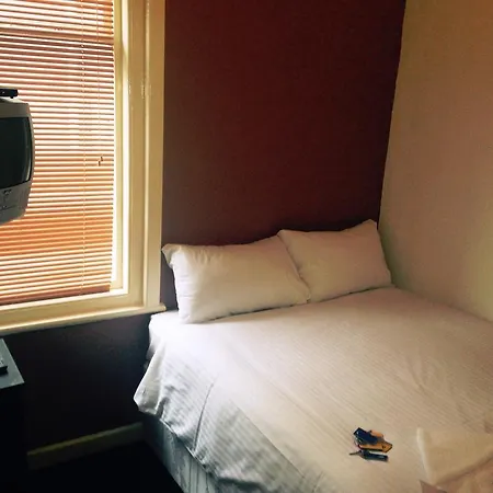 Hotel Peek-A-Booze - Budget Hotel - Adults Only