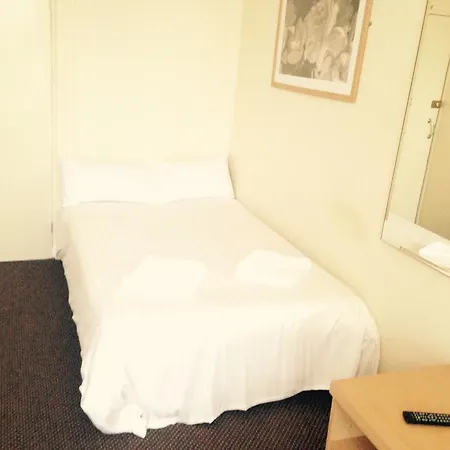 Hotel Peek-A-Booze - Budget Hotel - Adults Only 2*