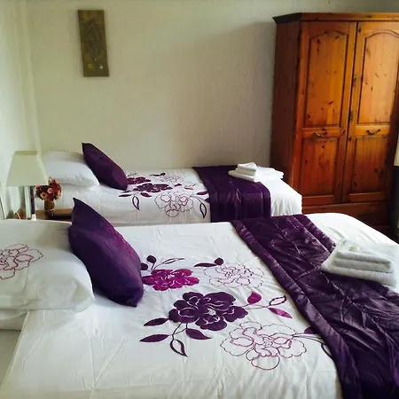 Legends Hotel 2*