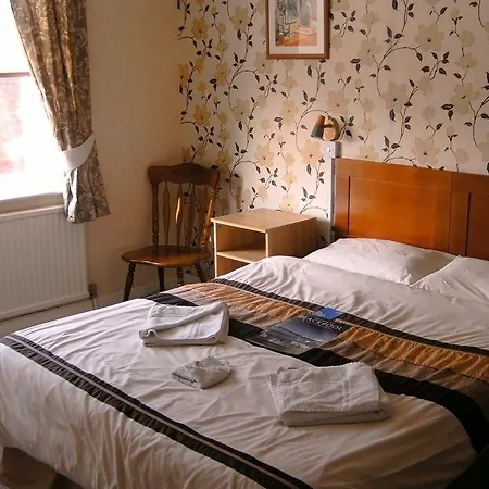 Smart - 3* Blackpool