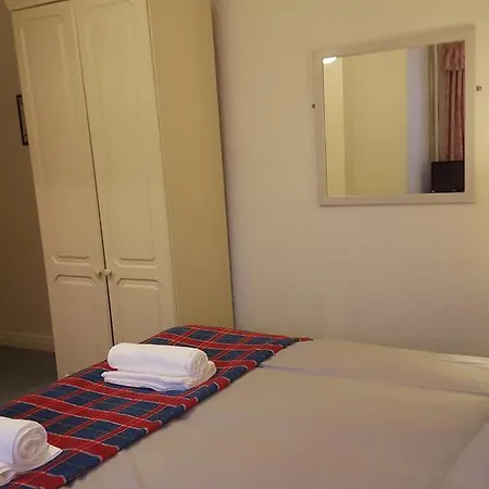 Famille - Famille Group Bed & Breakfast Blackpool
