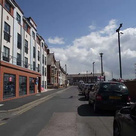 Travelodge South Promenade 3*