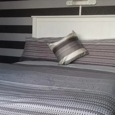 Elmfield 3*