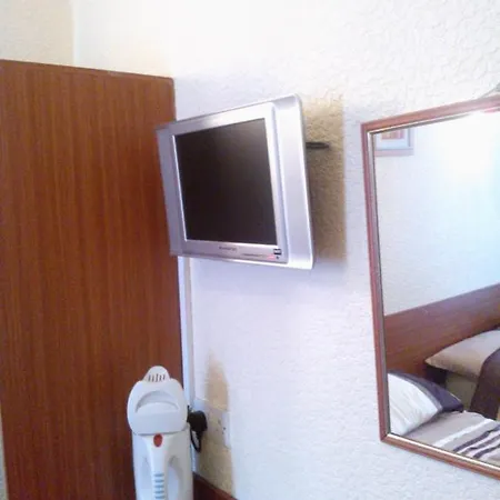 The Lismaine Hotel 2*
