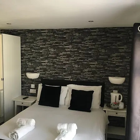 Hotel Happy Return
