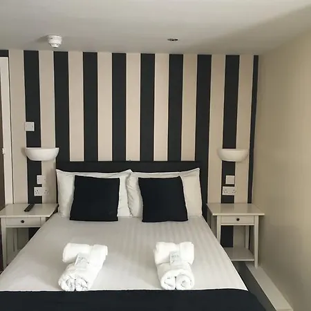 Happy Return Hotel