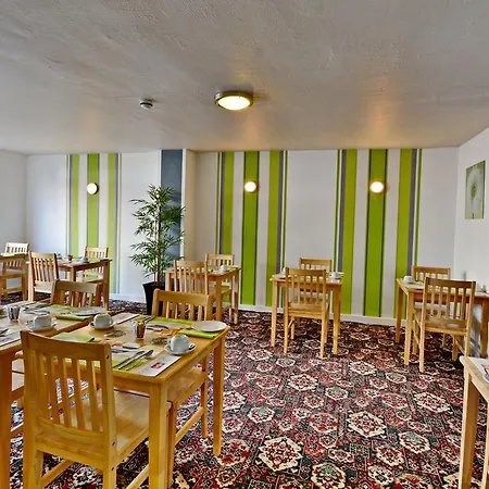 4 Star Phildene 4* Blackpool