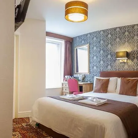 The Trafford 3*