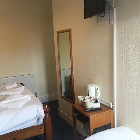 Hayward Hotel 2*