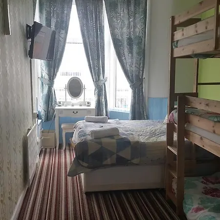 Darfield Guest house Blackpool