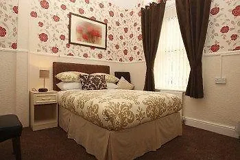Valentine Over 21 Adult Couples Only 4* 블랙풀