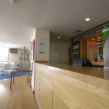 Hotell Travelodge South Shore 3*