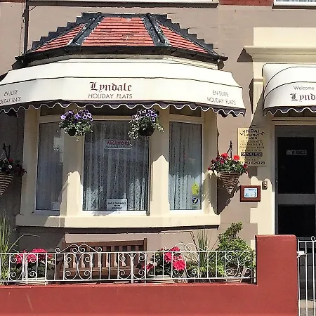 Lyndale Flats アパート *
