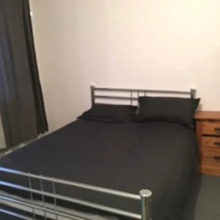 Singleton House Отель