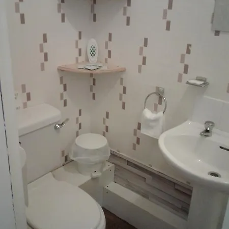 Otel Tobermory 2*