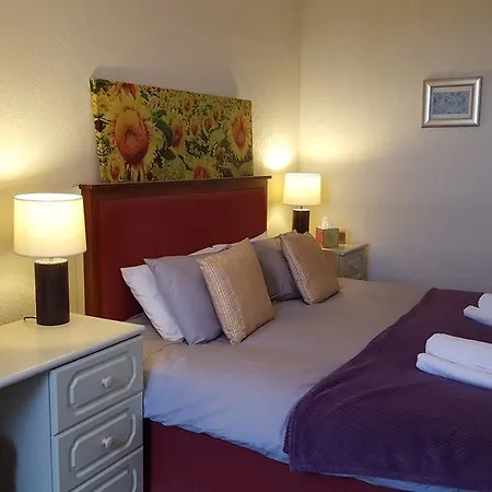 Famille - Famille Group Bed & Breakfast