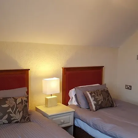 Famille - Famille Group Bed & Breakfast