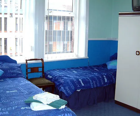 Hayward 2* Blackpool