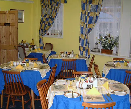 Hayward Hotel 2*