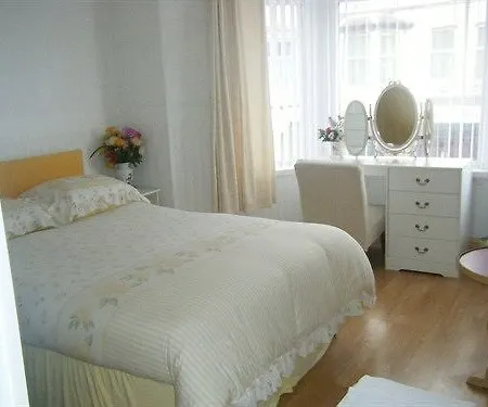B&B Fairhaven On Woodfield Road
