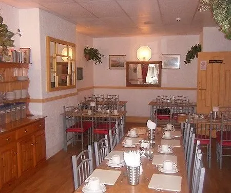 B&B Fairhaven On Woodfield Road 3*