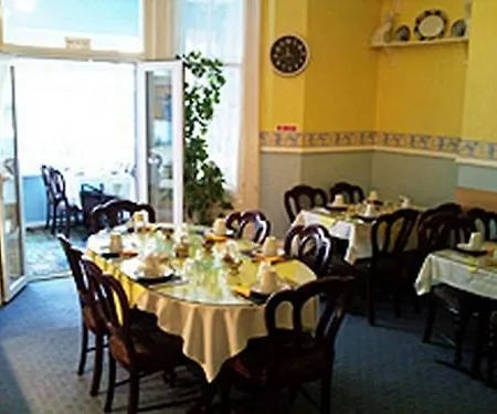 The Shepperton Guest house 3*