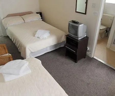 Ash - Hotell 3*