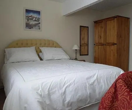 Ash - Hotell