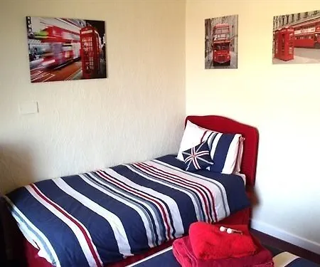 Bed & Breakfast Benson - Small Families & Couples Only 3*