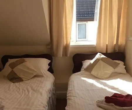 Bed & Breakfast Beverley Dean - Children Over 5 Years Welcome - Continental Breakfast 3*