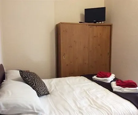 Bed & Breakfast Beverley Dean - Children Over 5 Years Welcome - Continental Breakfast 3*