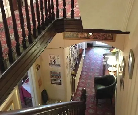 Bed & Breakfast Manor House 3*