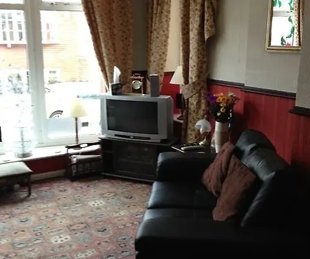 Bed & Breakfast Manor House Blackpool