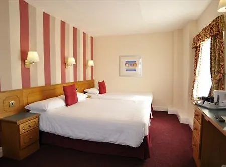 Claremont Hotel 3*