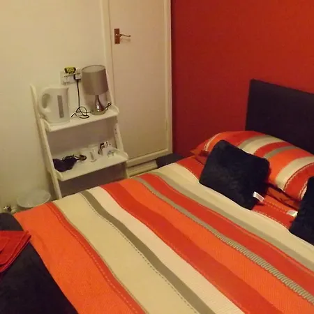 Bed & Breakfast Friends Hotel 4*