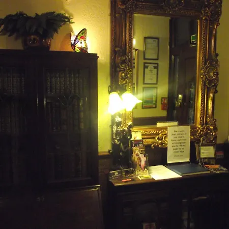 The Molly House 4*