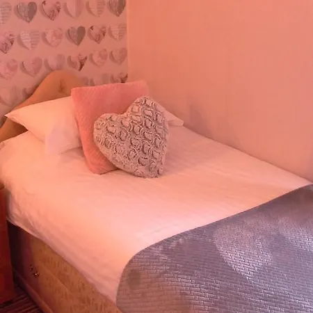 The Trafalgar Guest house 3*