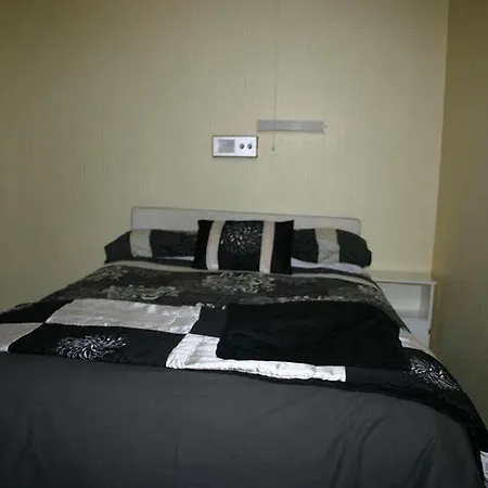 Netherton House Guest Hotell 2*