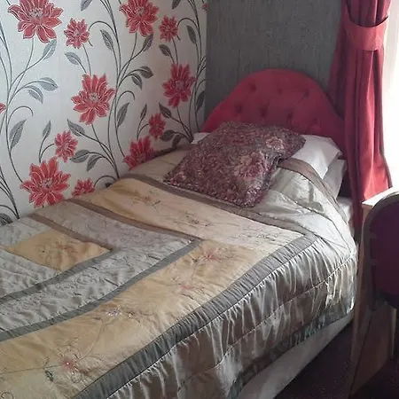The Trafalgar Guest house 3*