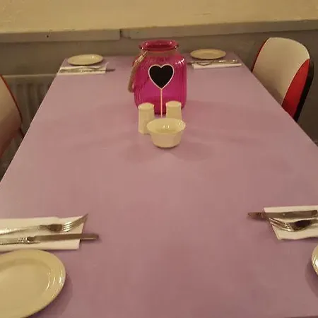 Bed & Breakfast Famille - Famille Group Blackpool