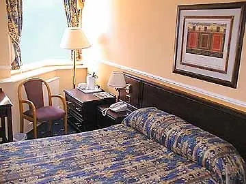 Chequers Plaza Hotel Blackpool