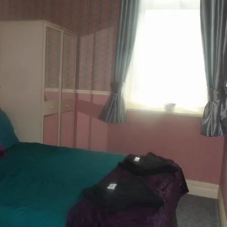 Iona Bed & Breakfast Blackpool