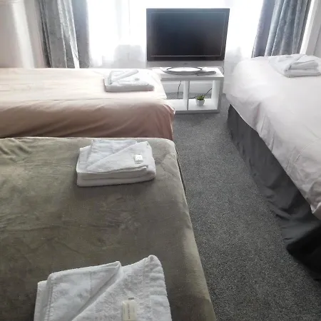 Iona Bed & Breakfast Blackpool