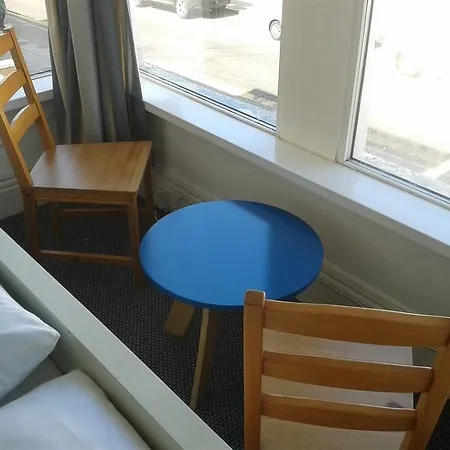 Bed & Breakfast Friends Hotel 4*