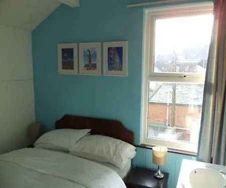 Bed & Breakfast Friends Hotel 4*