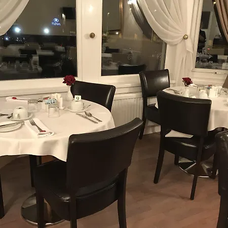 The Windsor Carlton 4*
