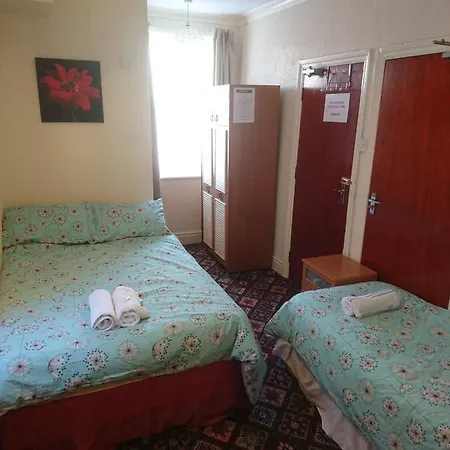 Otel Fernlea