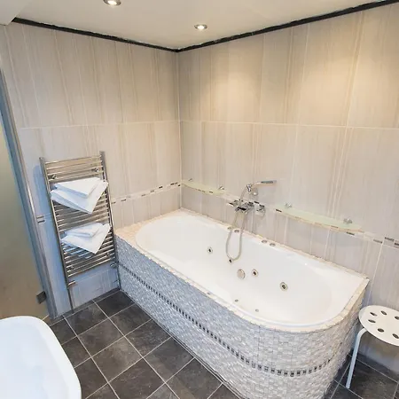 Manor House Bed & Breakfast Blackpool