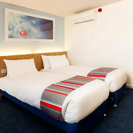Travelodge South Promenade 3*