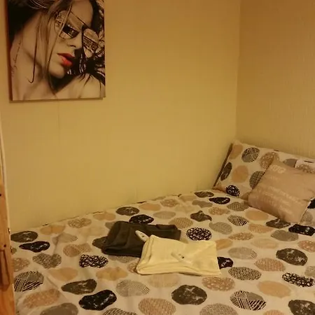 The Hotel 2*